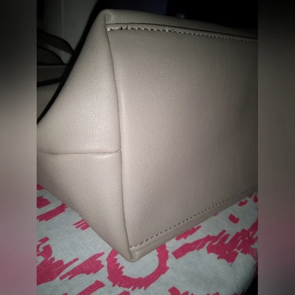 EUC SIMPLY VERA VERA WANG - Picture 6 of 15